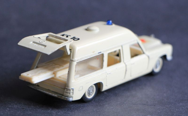 Siku Mercedes-Benz Binz Krankenwagen Europ 1200 L V306 Metallmodell 1970 (1064)